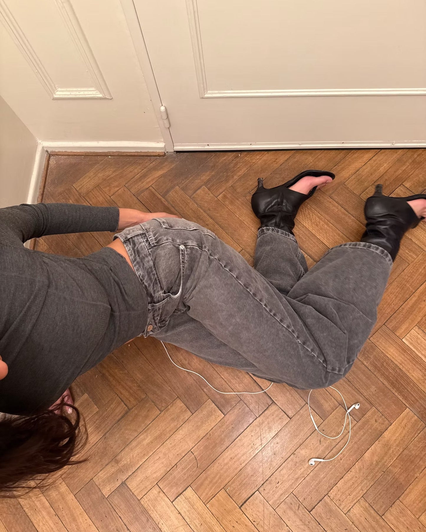 Jean Soho light gray